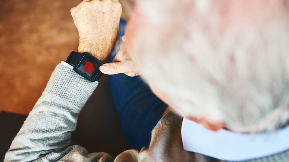 heart rate monitors for seniors at home Heart Rate Monitors for Seniors at Home: What Caregivers Should Know