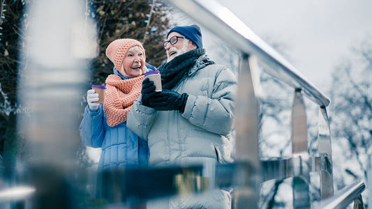Aides-soignants Amika à Domicile : Soutien Essentiel pour les Personnes Âgées pendant l'Hiver